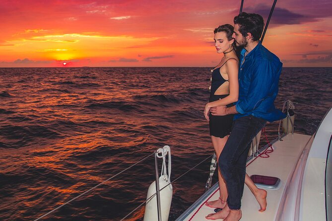 Luxury Sunset Sailing Cruise in Cancun with Light Dinner and Open Bar - Boarding in Cancun and getting the timing right