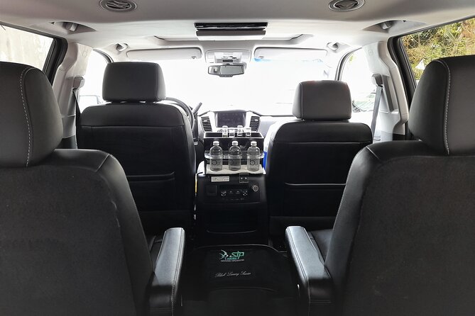Luxury SUV arrivals from Cancun Airport one way - Families, Luggage, and Baby Seats