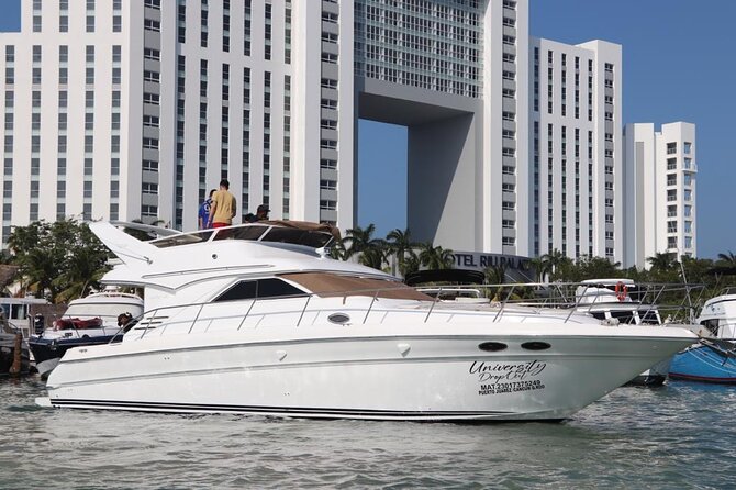 Luxury Yacht in Paradise and snorkel by Isla Mujeres - Key points at a glance