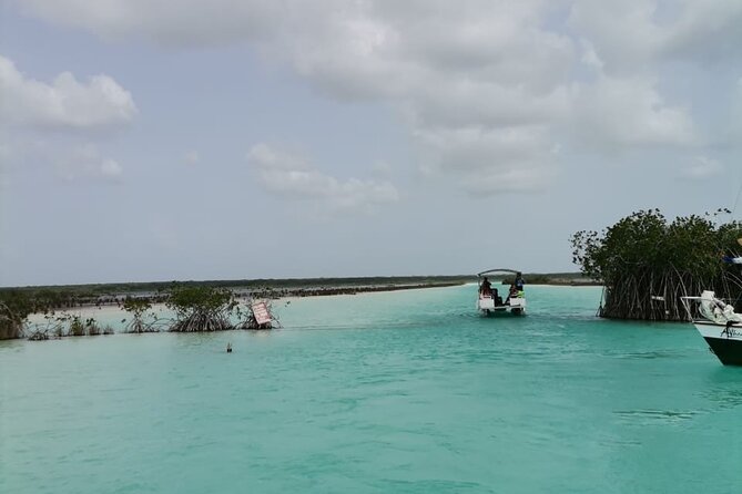Magical Bacalar Full Day Tour - A two-hour pontoon ride through Bacalar