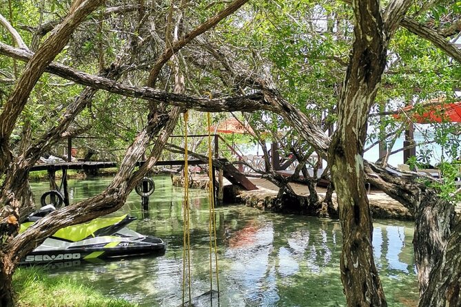 Magical Bacalar Full Day Tour - Cenote Azul, breakfast, and the first swim