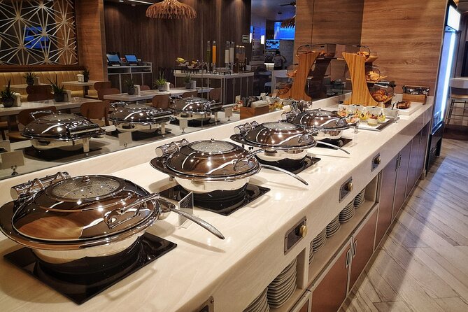 Mera VIP Lounge at Cancun International Airport - Wi-Fi, charging, and practical facilities