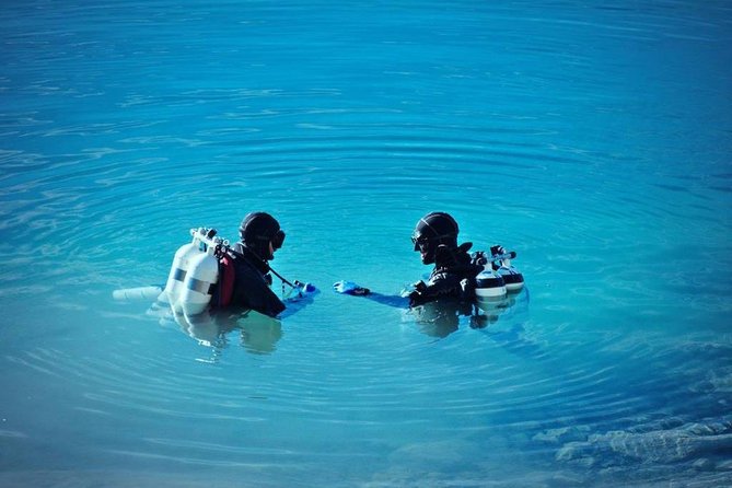 Open Water Diver course PADI in Cancun - Starting with theory and pool practice in Cancun