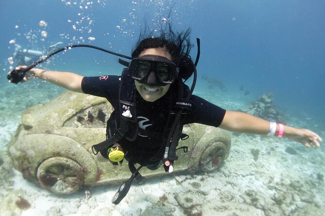 PADI Discover Scuba Diving for divers without certification - Manchones Reef brings the marine life