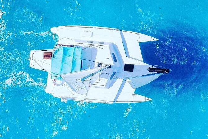 Premium Isla Mujeres Tour by Private Catamaran - An open-bar sail back to Cancun