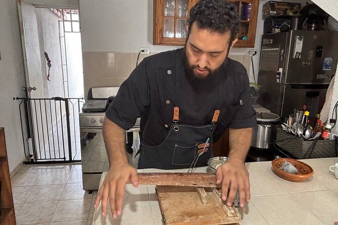 Private Authentic Mexican Cooking Class in Cancun with Alberto - How to decide between the main dishes