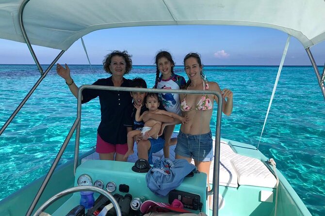 Private Boat Lake Ride and Cancun Bay Sightseeing - A private way to see Cancun away from the hotel strip