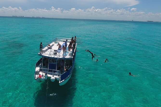 Private Catamaran for Weddings Bachelor Parties and Bridal Showers - What the positive service details tell you