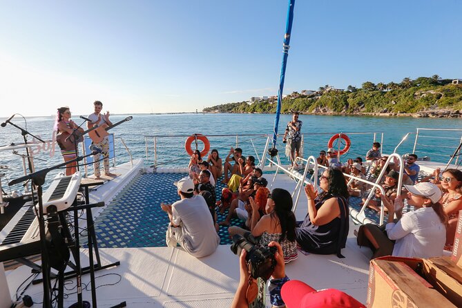 Private Catamaran from Cancun to Isla Mujeres | For up to 100 pp - Crew service and the feel onboard