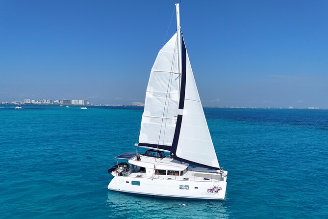Private Catamaran Tour Super to Isla Mujeres - A full Caribbean day from Playa Tortugas