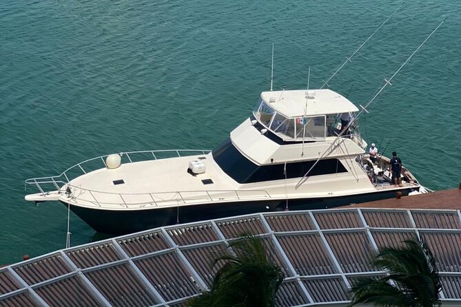 Private Full Day Tour by Yatch in Cancún - Thirty minutes at MUSA