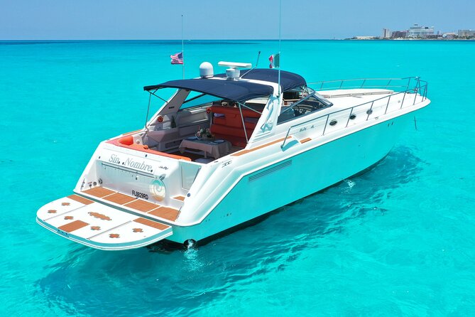 Private Luxury Yacht 55FT Rental in Cancun - Crew service and communication