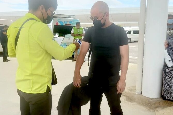 Private Minibus Transfers from Cancun Airport - Meeting your minibus outside Cancun Airport