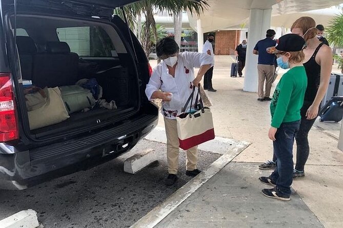 Private Round Trip Airport Transfers to Cancun (Flat Rate) - Booking, cancellation, and timing details
