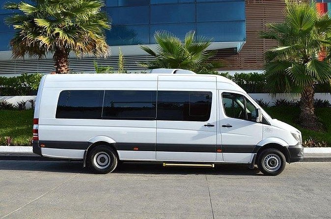 Private Round Trip From Cancun Airport to Puerto Aventuras - Who should choose this transfer