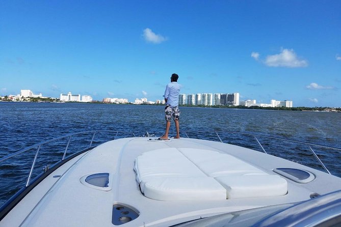 Private SUNSEEKER 60 Yacht Experience for up to 20 Guests - Who will enjoy this yacht outing most