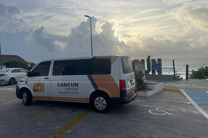 Private Transfer from Cancun Airport to Boulevard Kukulcan - What the driver can and cannot do for you
