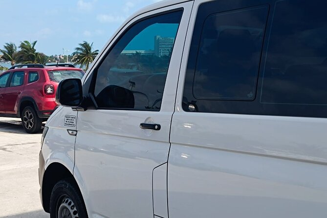 Private Transfer from Cancun Airport to Cancun Hotels 1-7 People - Why flight monitoring matters after a long journey
