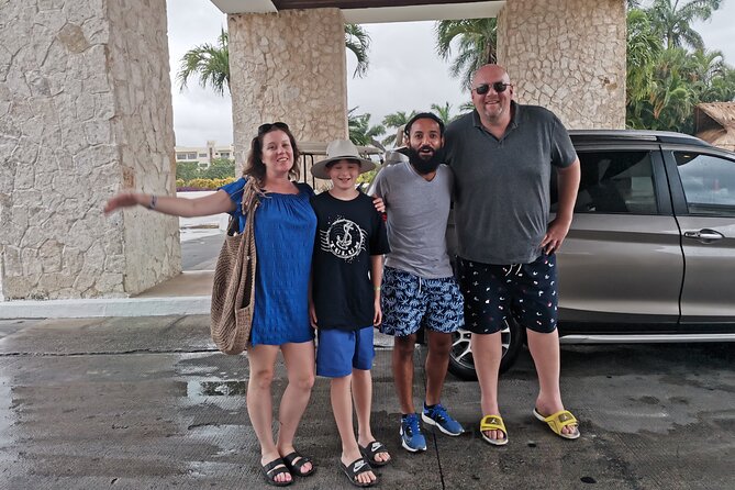 Private Transfers Cancun Airport to Playa del Carmen (One Way) - Meeting your driver at the airport