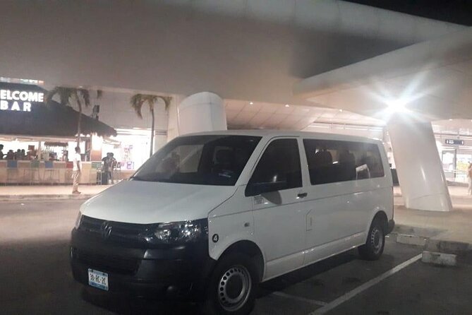 Private transportation CUN Airport-Puerto Juarez & Playa Mujeres - The first hour: a direct private ride
