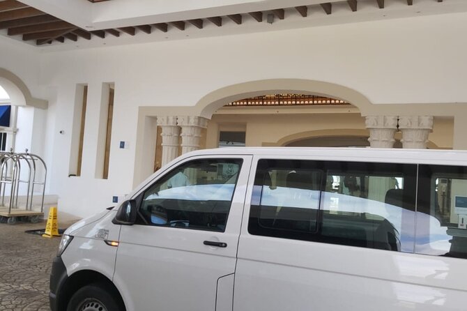 Private transportation from CUN Airport to Playa del Carmen - What the one-hour ride is really like