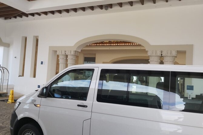 Private transportation from CUN Airport to Puerto Aventuras and Akumal - Comfort, conduct, and service quality
