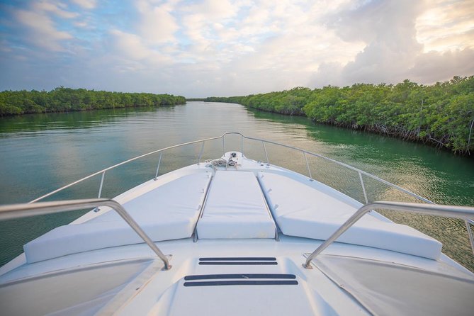 Private Yacht Rental Sea Ray 46ft Cancun 23P3 - A private boat day, not a standard sightseeing cruise