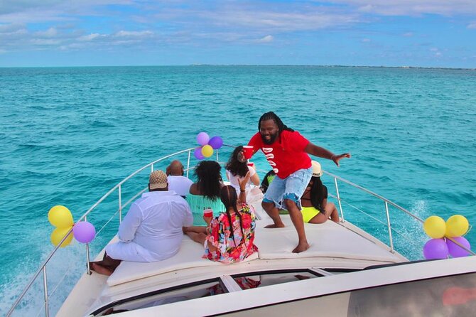 Private Yacht SeaRay 46ft Cancun 25P17 - The crew and the feel of the day