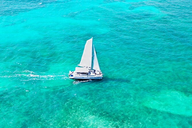 Puerto Morelos Catamaran Reef Sail and Snorkel - Lunch, drinks, and the practical details onboard