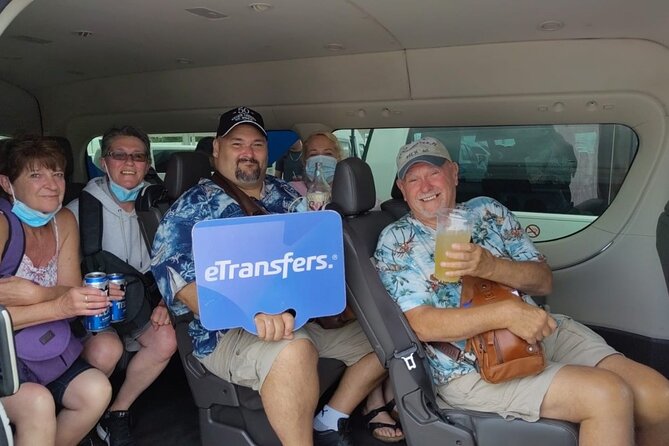 Puerto Morelos Private Transportation From-To Cancun Airport - Finding your driver among Cancun Airport’s crowds