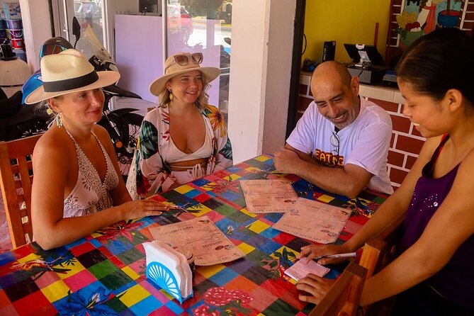 Puerto Morelos Walking Food Tour - Cochinita Pibil at Chechen 397