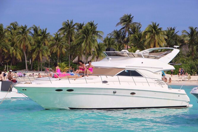 Rent a Private 46ft Yacht in Cancun - Price, dock fees, and the real cost