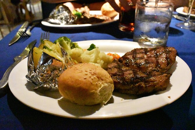 Romantic Dinner in the Spanish Galeon with Sax in Cancun. Lobster & Beef menu. - The four-hour rhythm of the evening