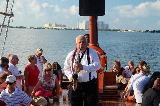 Romantic Dinner on a Spanish Galeon in Cancun - The comfort question: boat size, seating, and weather