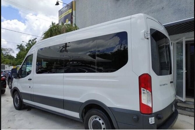 Round trip transfer (Cancun area) - A private start instead of an airport scramble