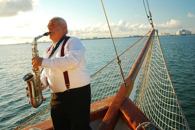 Sail Under Light of the Moon & Enjoy a Romantic Dinner in Spanish Galleon - Who will enjoy this Cancun evening most