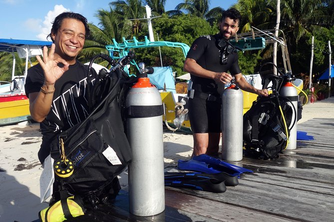 Scuba diving at MUSA the underwater museum for certified divers - Guides, instruction, and feeling at ease