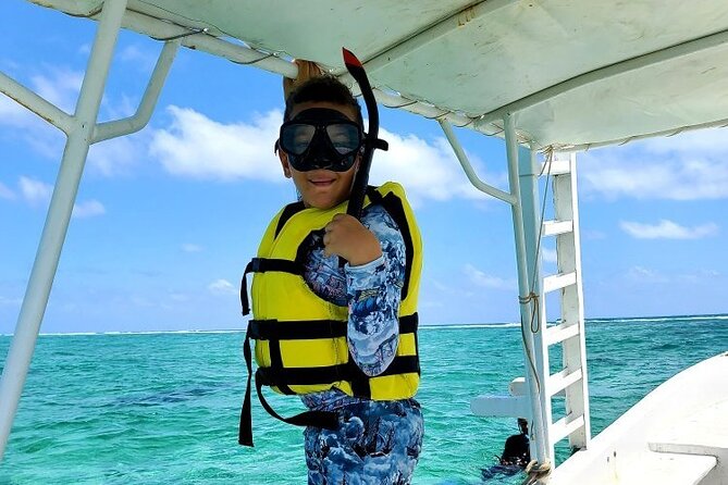 Small-Group Mesoamerican Barrier Reef Snorkeling in Puerto Morelos - What happens at the Wet Set shop