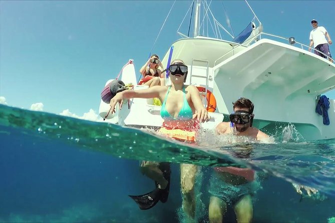 Snorkeling Adventure in Isla Mujeres - Lunch at the private beach club