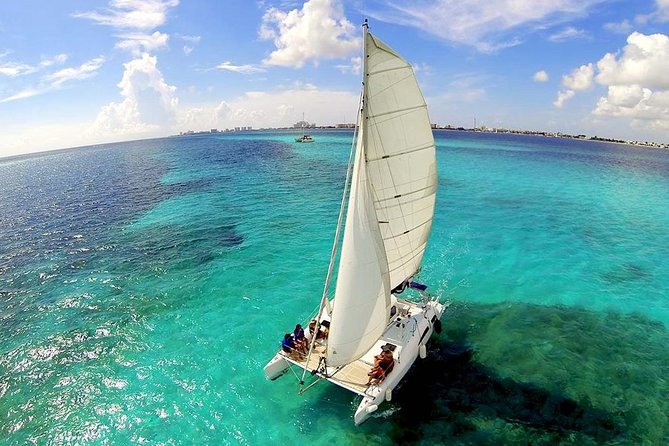 Snorkeling Adventure in Isla Mujeres - Crowds, crew, and the feel onboard