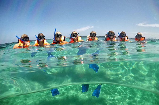 Speedboat adventure in cancun waters - Finding the meeting point at Boulevard Kukulcan