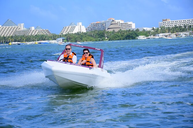 Speedboat and Snorkeling in Cancun with Mayan Ceremony & Tasting - Taking the wheel on Nichupté Lagoon