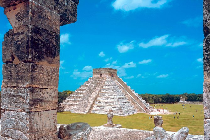 Tour Chichen Itza, 2 Cenotes, and Valladolid from Cancun - Cenote Xkeken, a cool first swim