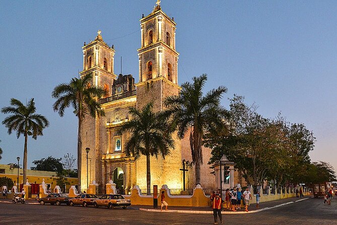 Tour Chichen Itza, 2 Cenotes, and Valladolid from Cancun - Lunch and the extra cost of drinks
