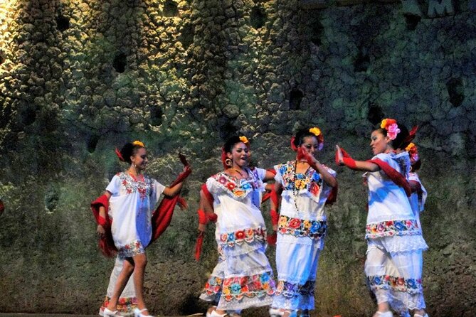 Tour Xcaret All inclusive from Cancun (Transportation included) - The underground rivers and water areas