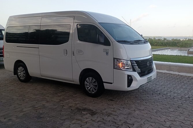 Transfer from Cancun airport to Cancun hotel zone 1 to 8 people - What private means here
