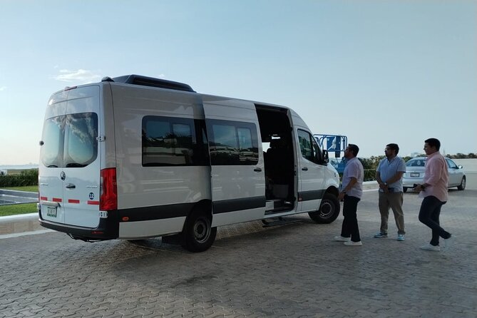 Transfer from Cancun airport to Cancun hotel zone 1 to 8 people - Communication can make or break the pickup