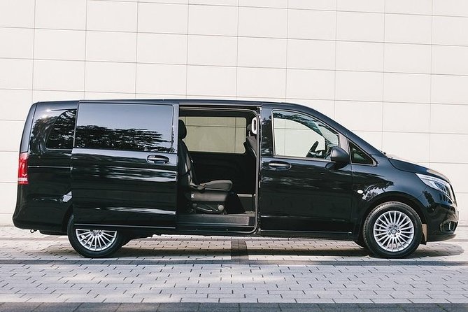 Transfer in Luxury Mercedes Benz Minivan - Selecting the right destination zone