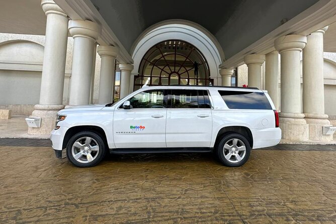 Transportation in Cancun: From/to Cancun Airport - Finding the driver at Cancun airport