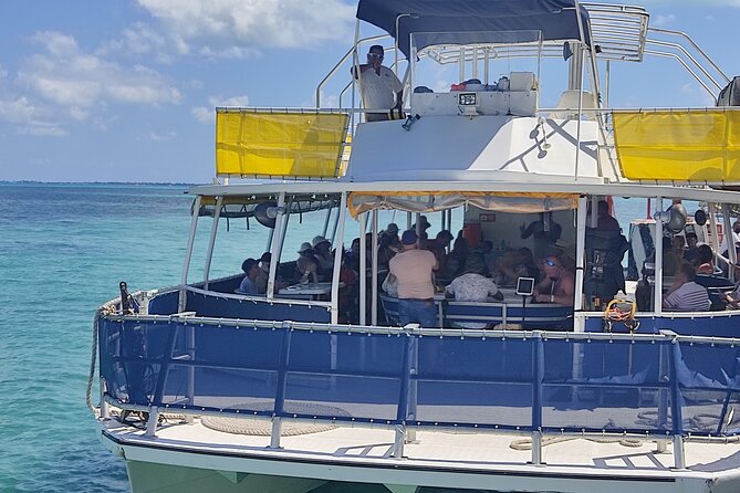 Trip to Isla Mujeres - Catamaran Unlimited Adventure from Playa del Carmen - Free time in the center of Isla Mujeres